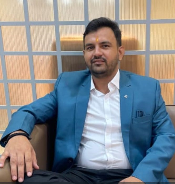 Vijay Desai, Sales Executive at Urban Space Property